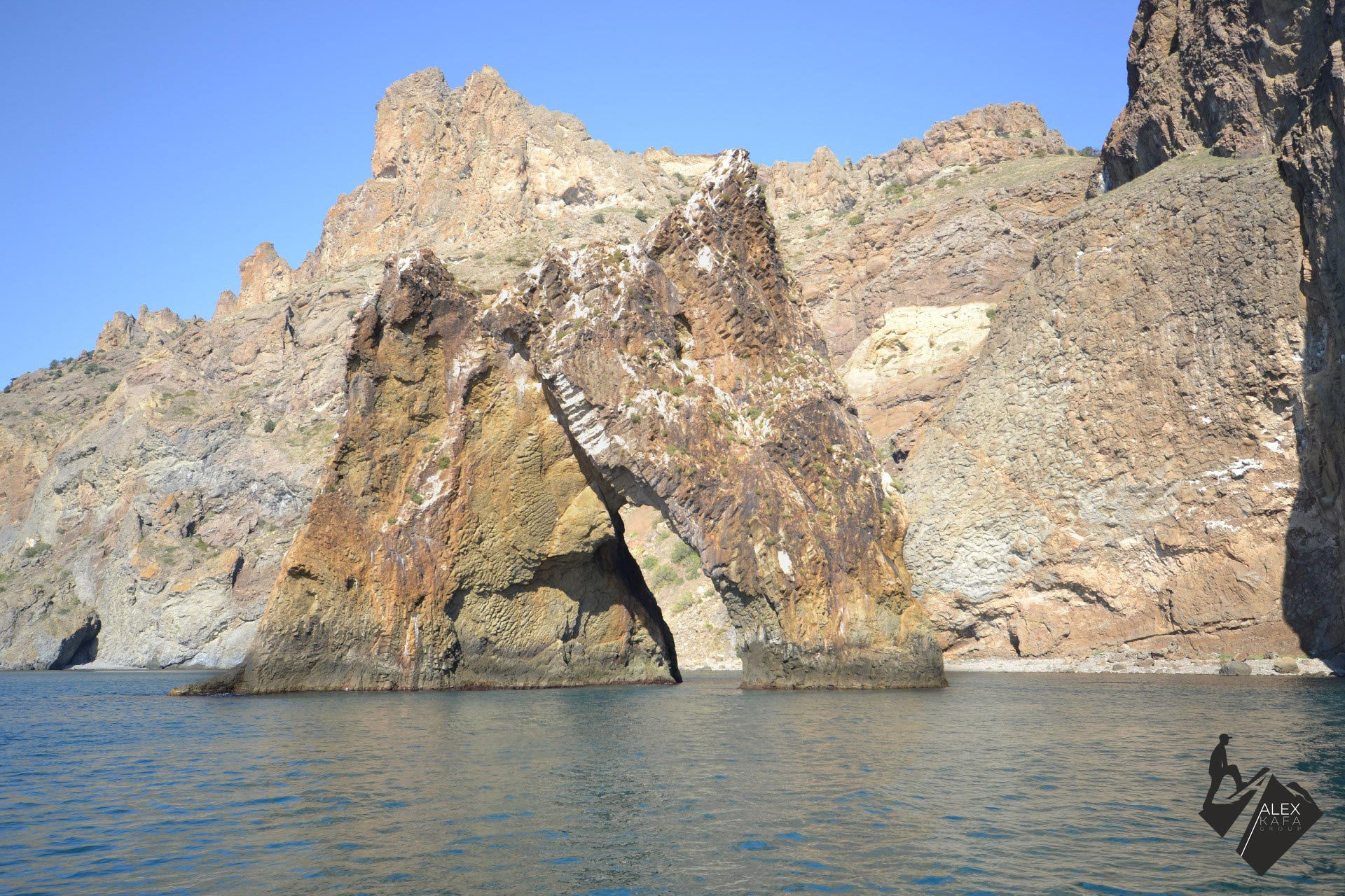 Десятая фотография морских прогулок в Коктебеле к потухшему вулкану Кара-Даг - пансионат Лазурный Коктебель